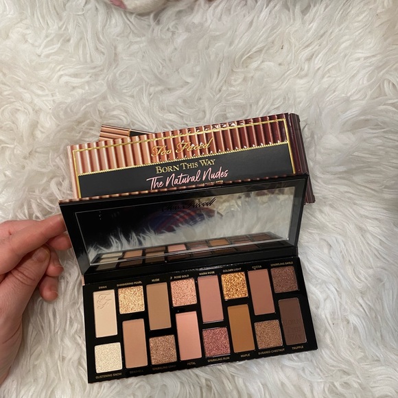 Eyeshadow - Picture 1 of 2